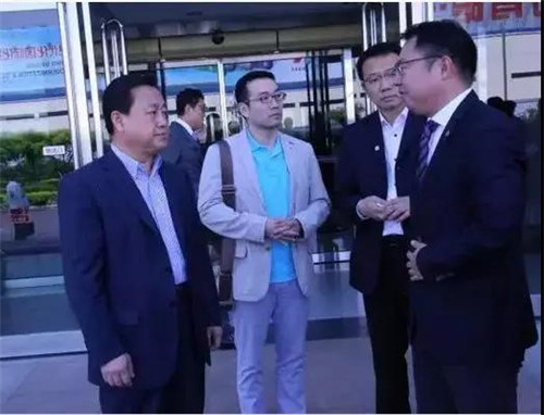 “第二届世界智能大会 ”海外媒体记者团到访天士力大健康城