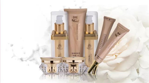 安然董事长刘润东荣获“山东省劳动模范荣誉称号”