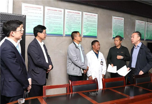 绿叶随公安部一同开展贵州精准扶贫调研工作