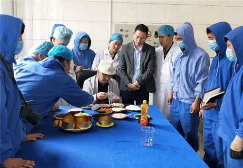 金诃藏药：身体力行，传承藏药赛太炮制技艺