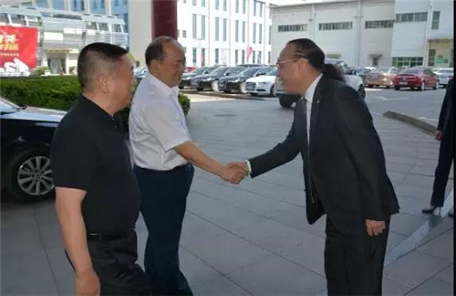 株洲市高新区区委书记调研炎帝 勉励做强健康产业