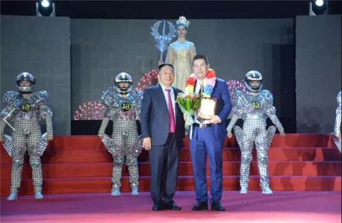 炎帝生物十三周年庆典暨市场表彰盛典隆重举行