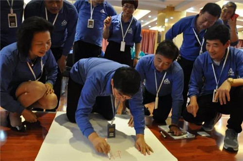 金诃藏药健康事业部首届中级经销商培训(青海站)圆满收官