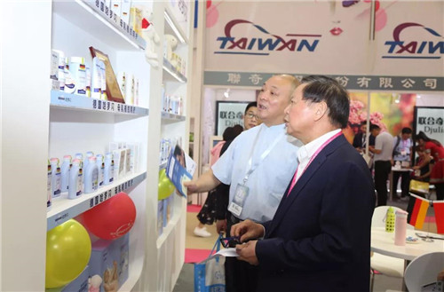 隆力奇：美博会是中国日化届交流的平台