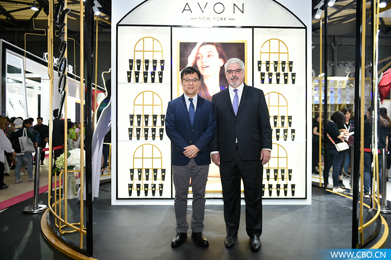 启用首位“香氛引力官” AVON雅芳加码中国市场