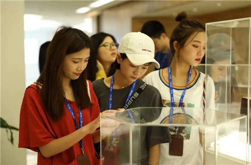 无内容不营销·隆力奇抖音达人见面会召开