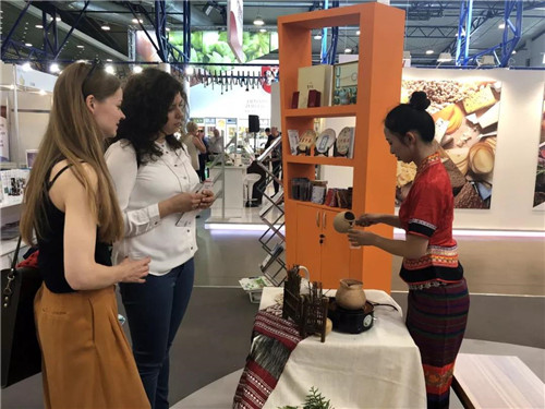 龙润茶出席第22届波罗的海农业和食品展及16+1经贸论坛