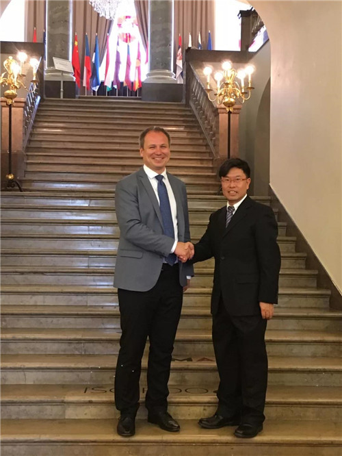 龙润茶出席第22届波罗的海农业和食品展及16+1经贸论坛