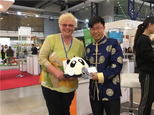 龙润茶出席第22届波罗的海农业和食品展及16+1经贸论坛