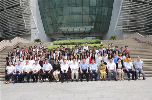 苏州大学·隆力奇2018年圆梦计划捐赠仪式隆重举行