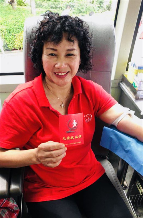 第十五届“完美百城千店万人献血海口站”举行