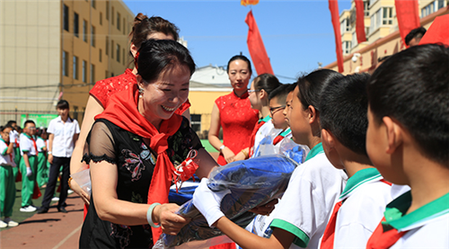 尚赫的阳光与希望——用心讲述“让爱传出去”的故事