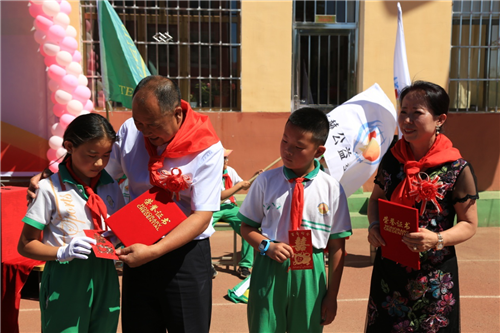 尚赫的阳光与希望——用心讲述“让爱传出去”的故事