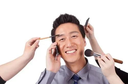 男士护肤品潜力巨大 市场规模已达百亿