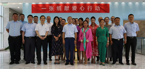 罗麦开展“一张纸献爱心行动”爱心屋捐赠活动
