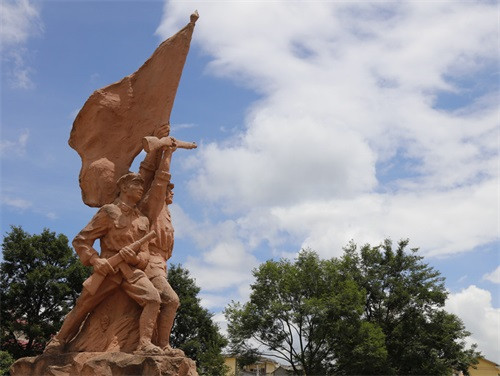 理想党委组织参观红军长征柯渡纪念馆