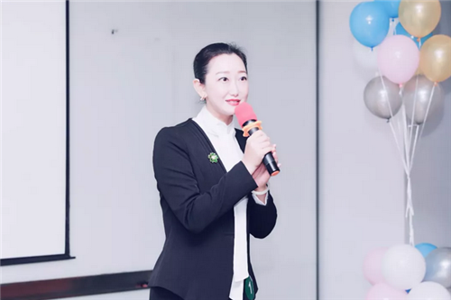 绿叶首届“感动绿叶最美人物”总决赛动情举行