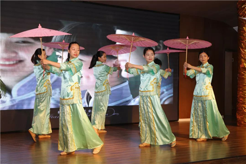 隆力奇KIDS隆重发布全新婴童护理产品