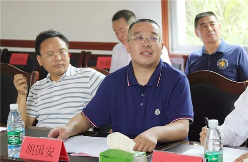 绿之韵董事长胡国安陪同中共益阳市委常委、组织部长何俊峰一行赴安化调研产业扶贫
