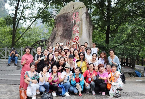 2018绿之韵营销精英张家界梦幻之旅圆满收官