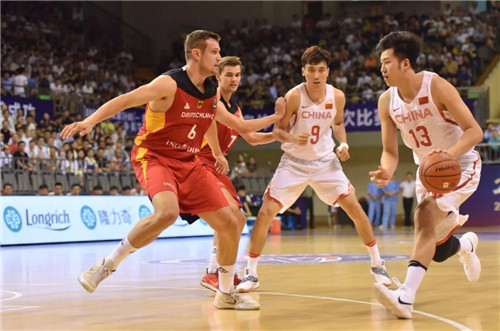 隆力奇倾情助力2018八国男篮争霸赛ོོ