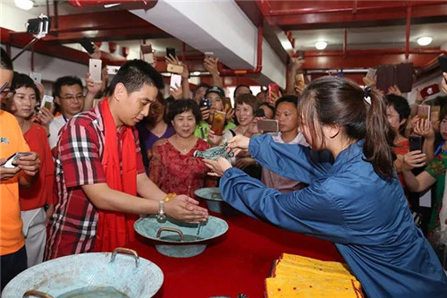 铸源集团茅台酒封坛仪式在茅台集团举行