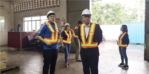 隆力奇董事长徐之伟视察菲律宾AAI环球物流仓库