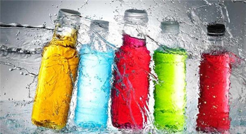 市场发展迅速 中国功能饮料市场竞争趋向白热化