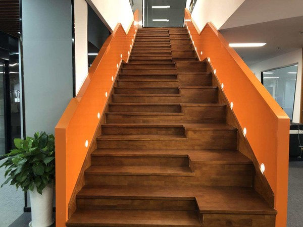   金秋九月，中脉科技中国区总部顺利乔迁至南京浦口高新区桥林中脉健康产业园，正式开启一体化办公新征程。紧跟趋势，扎根国家新区发展沃...