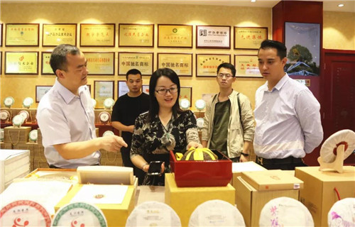 腾冲市招商局局长张晓英一行莅临龙润、理想,聚焦大健康产业发展