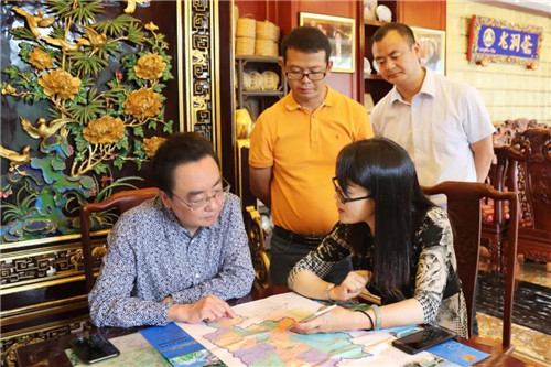 腾冲市招商局局长张晓英一行莅临龙润、理想,聚焦大健康产业发展