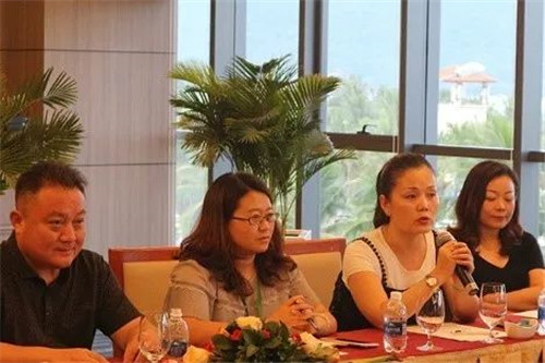 山高人为峰 海阔心无界——记金诃藏药客户岘港恳谈会暨欢乐游