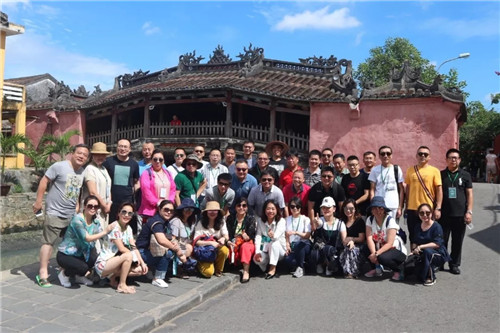 山高人为峰 海阔心无界——记金诃藏药客户岘港恳谈会暨欢乐游