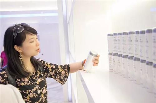 台北市议员秦慧珠一行莅临金日参观考察，推进两岸项目合作