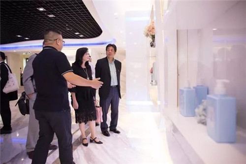 台北市议员秦慧珠一行莅临金日参观考察，推进两岸项目合作