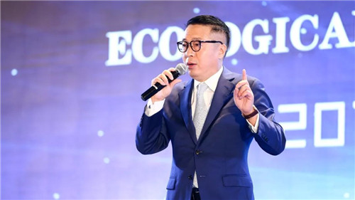 著名经济学家郎咸平助阵绿叶深圳高峰论坛