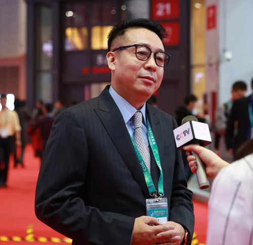 中央电视台连续报道绿叶徐建成参加进博会