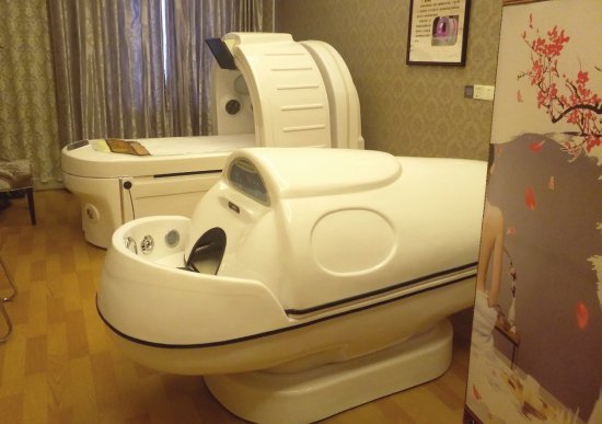 入住养老院还能高额返现?部门回应:无证经营还涉嫌非法集资