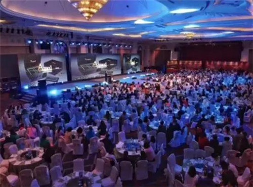 “史诗级诈骗”诞生！成本100，售价40万，数千家庭血本无归！