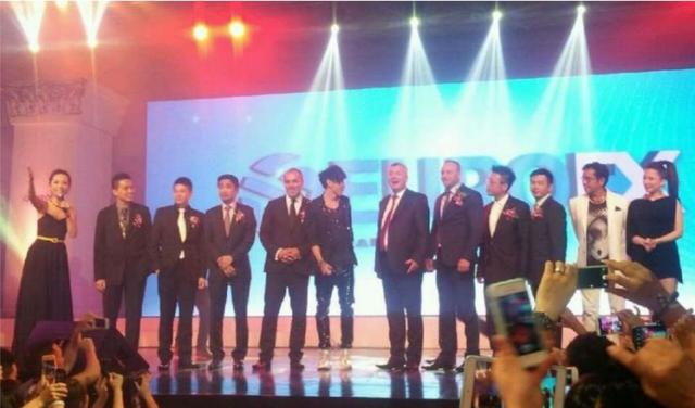 这出10亿美元跨国外汇庞氏骗局尘埃落定，中国代理人被判8年刑期