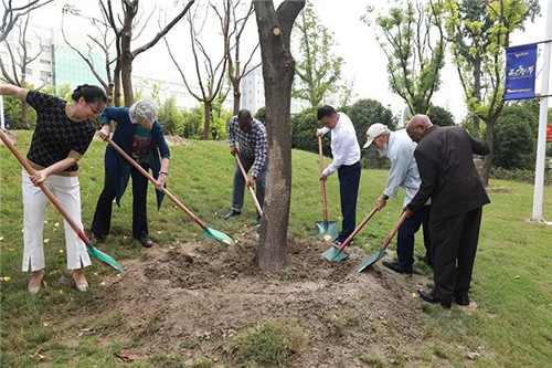 业内专家相聚安惠，研讨药用菌应用与发展
