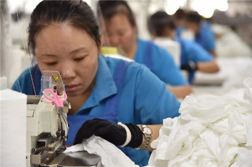 阅兵袜背后的民族企业，驰名品牌浪莎的二十年