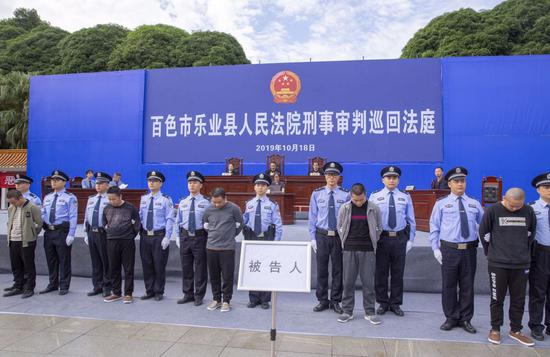 假借“精准扶贫”之名，行诈骗钱财之道