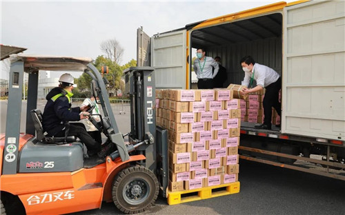 绿叶徐建成第五次调动抗疫物资，助力家乡战“疫”