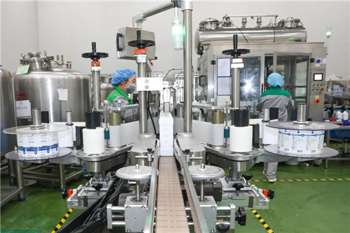 绿叶徐建成第五次调动抗疫物资，助力家乡战“疫”