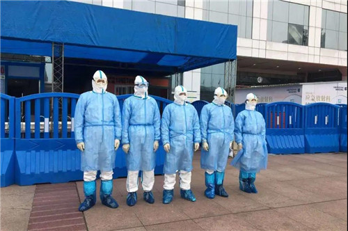 从社区到火神山医院，这群逆行的完美人太美了！